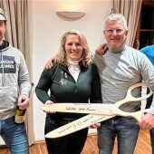 Eiskalte Leidenschaft und sportlicher Wettstreit: Weiberleut schneidern Mannerleut