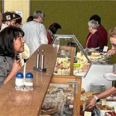 2.600 Euro beim Kaffeekränzchen gesammelt