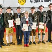Ehrenabend der Edlinger Schützen: Auszeichnungen für besondere Leistungen und langjährige Treue