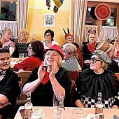 Waldhausen hat sich ins wahre Glück gesungen: Beste Stimmung im randvollen Sportheim