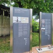 Gedenkstelen am Ampfinger Bunker