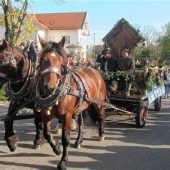 90 Rösser bei Leonhardiritt