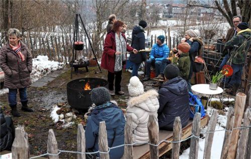 Als gute Idee werteten Besucher den ersten Lichtmess-Markt im Bad Feilnbacher Kräutergarten. Foto  Strim