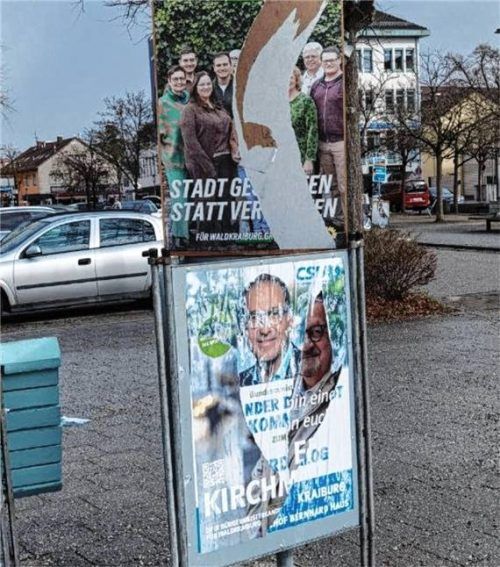 Am Stadtplatz in Waldkraiburg wurden Wahlplakate von unterschiedlichen Parteien von Unbekannten mutwillig zerstört. Fotos Weinfurtner