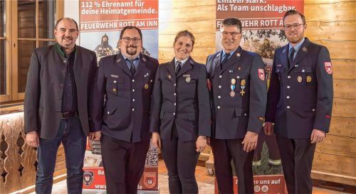 Bei der Jahresversammlung: (von links) Bürgermeister Daniel Wendrock mit Kassier Christoph Sewald, Schriftführerin Sandra Daxenbichler, Vorsitzender Manfred Lunghammer und Zweiter Vorsitzender Martin Gasteiger. Foto Klemmer