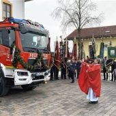 Neues Fahrzeug für Feuerwehr