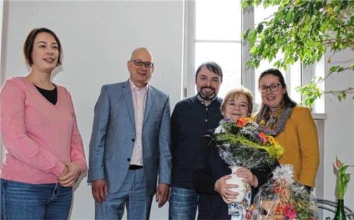 Bei der Verabschiedung: (von links) Richterin Dr. Angela Miechielsen, Direktor Stephen Kroner, Leiter des Grundbuchamtes Johannes Daffner, Jubilarin Gitti Dahlberg und Geschäftsleiterin Daniela Arnst.Foto Huckemeyer