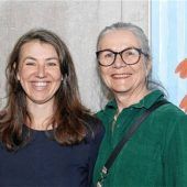 Priener Künstlerin zeigt „Blumen gehen immer“