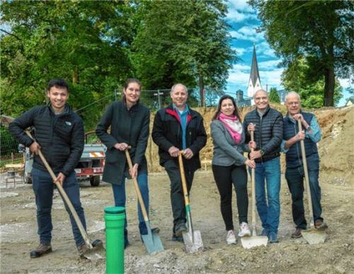 Beim Spatenstich der neuen Tagespflege.Foto Berger