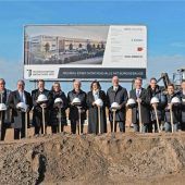 Spatenstich für ein Mega-Projekt