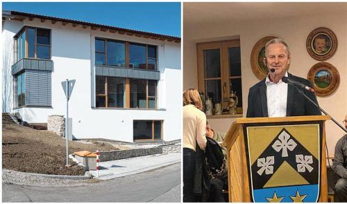 Bürgermeister Franz Stein gibt den Sitz im Reichertsheimer Rathaus (links) ab. Bei der Bürgerversammlung stand er ein letztes Mal Rede und Antwort. Fotos Fuchs
