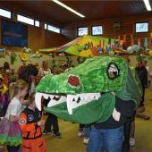 Faschingsnarren bevölkern Kinderfasching