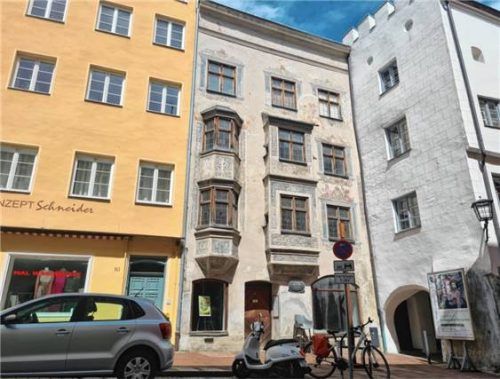 Das Ganserhaus (Mitte) wird generalsaniert. Foto Duczek