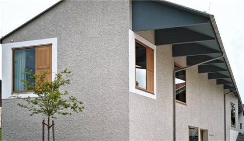 Das Maitenbether Rathaus hat eine neue Heizung erhalten. Foto Günster