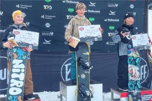 Das Podium im Riesenslalom: Laurin Thoennissen (Mitte) gewann vor Luis Sterba (links) und Noah Fiedler.Foto re