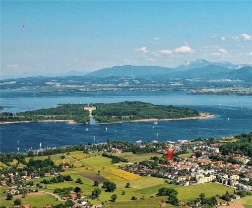 Der Funkmast in Prien-Stock (rotes X) beschäftigte den Gemeinderat erneut. Foto Berger