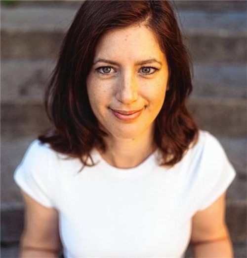 Der Kulturkreis Wasserburg lädt zu einem Kabarettabend mit der Münchner Kabarettistin Claudia Pichler in den Gimplkeller ein. Foto Jan Saurer // monacoshots