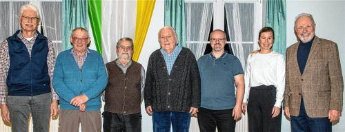 Der neu gewählte Vorstand: (von links) Markus Kaul, Ludwig Höglauer, Günter Schramm, Albert Schnitzer sowie Anian Kammerloher, Evi Mittermaier und Hannes Mangels.