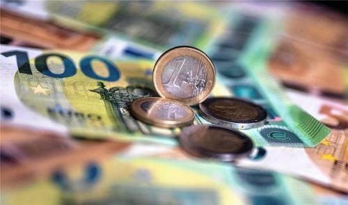 Der Siegsdorfer Gemeinderat hat den Haushalt für 2026 und den Finanzplan bis 2029 einstimmig verabschiedet. Foto dpa