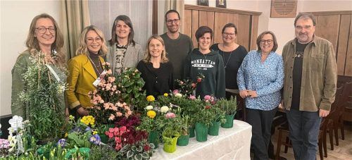 Der Vorstand des Obst- und Gartenbauvereins Lohkirchen bietet heuer wieder viele Veranstaltungen rund ums Gartenjahr. Foto Stettner