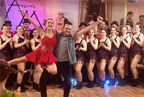 Die Aschauer Faschingsgilde und dessen Prinzenpaar Stefanie Sattlberger und Leonhard Mentzel machen ordentlich Stimmung.