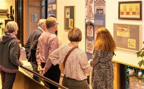 Die Ausstellung über Cajetan Dreißer lockte im vergangenen Herbst viele Besucher ins Rohrdorfer Rathaus. Ein Vortrag des Historischen Vereins nimmt morgen den Künstler und sein Schaffen als Beispiel, um zu zeigen, welches Lebensgefühl in München in der Zeit zwischen dem Ersten und Zweiten Weltkrieg herrschte und wie die Menschen nach 1945 versuchten, wieder neu anzufangen. Foto Thomae