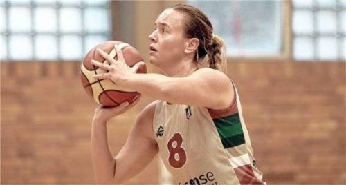 Die Basketball-Damen des SB DJK Rosenheim müssen in Erlangen ran.Foto Wolfgang Fehrmann