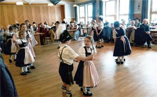 Die Kindergruppe der „Isentaler“ Ampfing. Foto Stettner