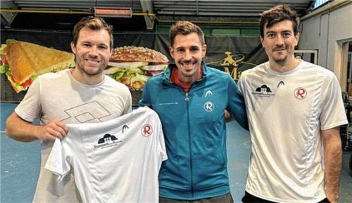 Die Österreich-Verbindung: 1860-Teamkapitän Lukas Jastraunig (Mitte) mit Neuzugang Lucas Miedler (links) und Sebastian Ofner.