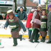 Löschzwerge holen Dorfmeistertitel beim Eisstockturnier „Prien on Ice“