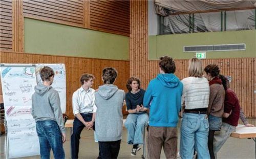 Die Veranstaltung organisierten Nadine Salomon (rechts) und Vitus Schauer (links).Foto Thomae