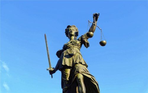 Ein kurioser Fall beschäftigte das Amtsgericht Rosenheim. Foto IMAGO/Zoonar.com/ANDREAS PULWEY