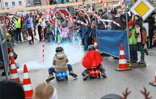 Einige Hundert Besucher waren gekommen, um die spannenden Rennen aus nächster Nähe zu betrachten.Fotos Enzinger