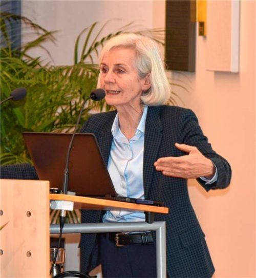 Erläuterte den Zusammenhang zwischen Demokratie und Bildung: Ursula Münch, die Direktorin der Akademie für Politische Bildung in Tutzing. Fotos Trautwein