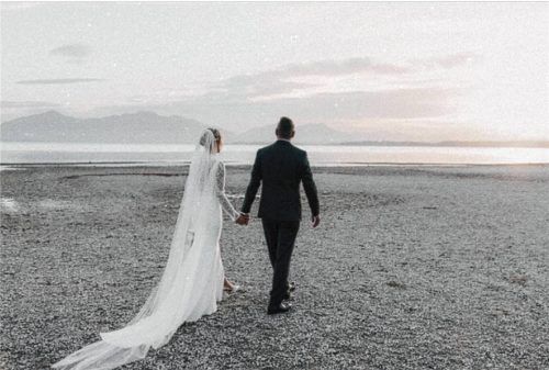 Erst der Antrag, dann die Hochzeit am Chiemsee. Geht zu jeder Jahreszeit: Dieses Paar traute sich im November. Foto Alicia b.