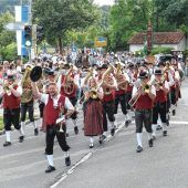 Brotzeit, Bier und Blasmusik