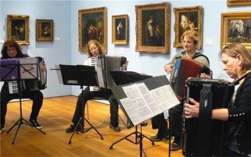 Franz Schuberts Winterreise in sehr eigenwilliger Fassung stand auf dem Programm des Peter-Schmidt-Museums. Foto  Fischer