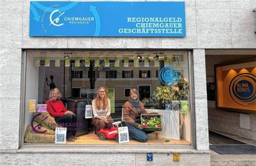 Freuen sich über die gute Bilanz des Klimabonus: (von links) Elke Mathe, Sabine Wiendl und Elke Boehringer, die das Projekt über das Traunsteiner Büro vorantrieben. Foto bit