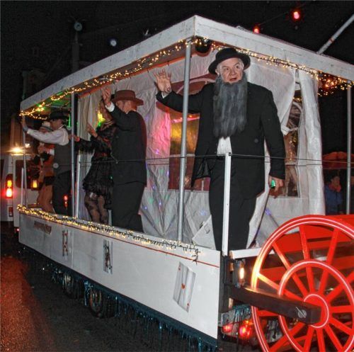 Glücksspiel: Der Raddampfer hatte Casino und Tanzshow an Bord.