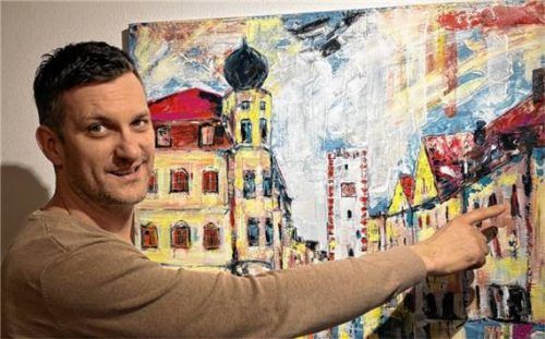 Goran Markovina präsentiert in seinem neuen Atelier seine großformatigen Bilder. Foto re