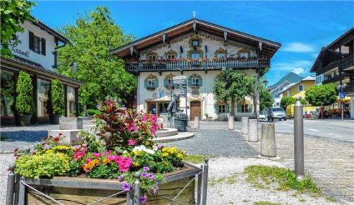 Idyllische Ortsmitte. Foto Yvonne Tremml