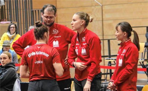 Kolbermoors Trainer Dr. Michael Fuchs wird seinen Damen am Sonntag erst kurz vor Spielbeginn die genaue Aufstellung bekannt geben.Foto Gerhard Erlich