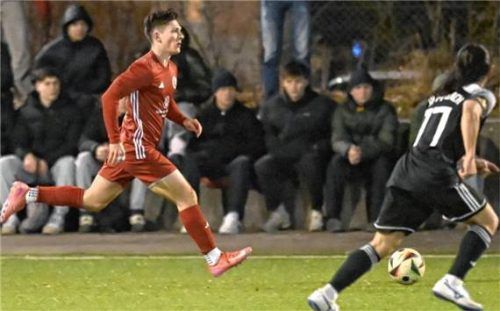 Kraftpaket Nick Scott hat den Fußball-Landesligisten TSV 1860 Rosenheim verlassen.Foto Hans-Jürgen Ziegler