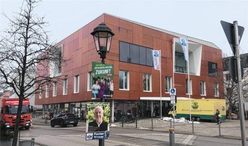 Nachdem nicht alle Parteien des Aiblinger Stadtrats eine Wahlwerbung in der neuen Ausgabe des Stadtjournals vor den Kommunalwahlen veröffentlichten, herrscht Diskussionsbedarf im Rathaus. Foto Bettinger