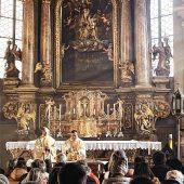 Neuen Geist in die Kirchenschiffe gebracht