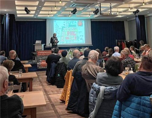 Rund 100 Bürger folgten der Einladung der Interessengemeinschaft „Rosenheim Nord“. Foto Heise