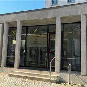 Schuss im Gerichtssaal: Schülerin bei Ausflug verletzt