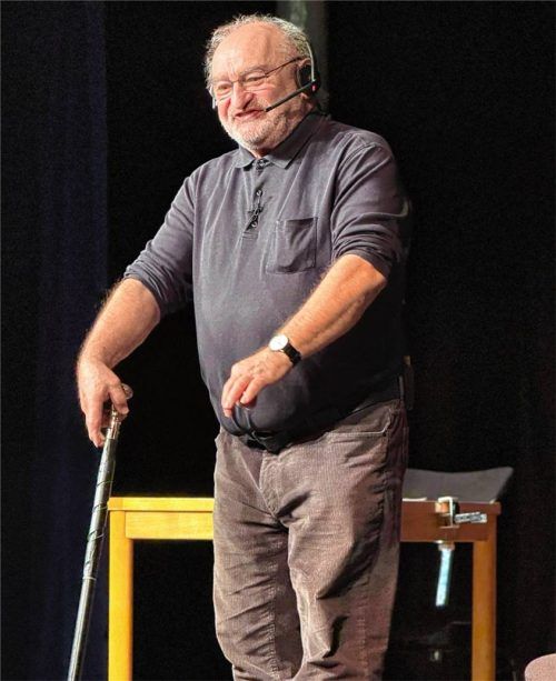 Sigi Zimmerschied zeigt auf der Bühne ein intensives Kammerspiel. Seine Figur, der Lebenscoach Heini Himmerl, bräuchte selbst dringend Hilfe. Foto Kreibich
