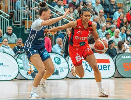 Tess Santos (rechts) und die Wasserburgerinnen wollen Revanche gegen Leimen. Foto Leo Bauer