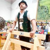 Pfeiffer Sepp versteigert humorvoll